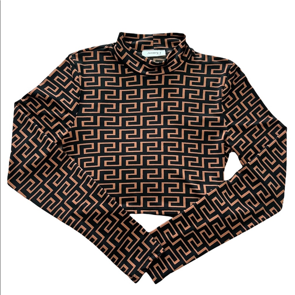 Long sleeve crop top